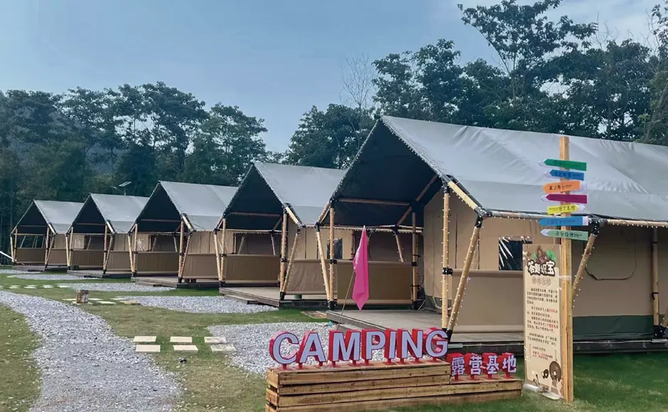 TENT HOTEL BAR 1