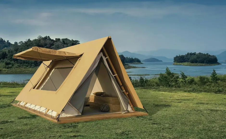 TENT HOTEL BAR